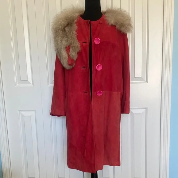 Beautiful Rare Vintage Red Suede Button Up Penny Lane Coat W/ Fur Collar And Bow